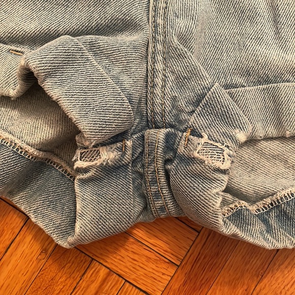 AMERICAN APPAREL Light Wash Distressed Cotton High-Rise Jean Shorts Size 27 - Picture 6 of 6